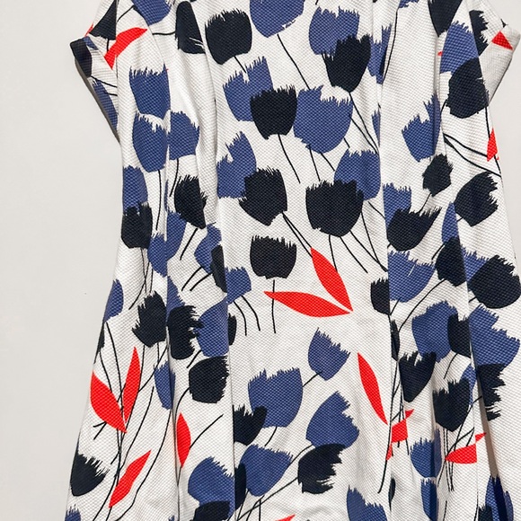 Zara Fit and Flare Floral Mini Dress white red and blue - Picture 3 of 5